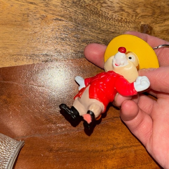 Vintage 1980s Chip ‘n Dale Rescue Rangers Chip Keychain - Picture 5 of 5